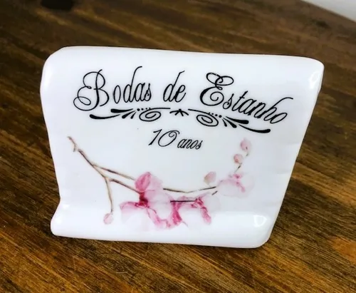 Esmeralda: A Pedra da Confiança para as Bodas de 10 Anos de Casamento