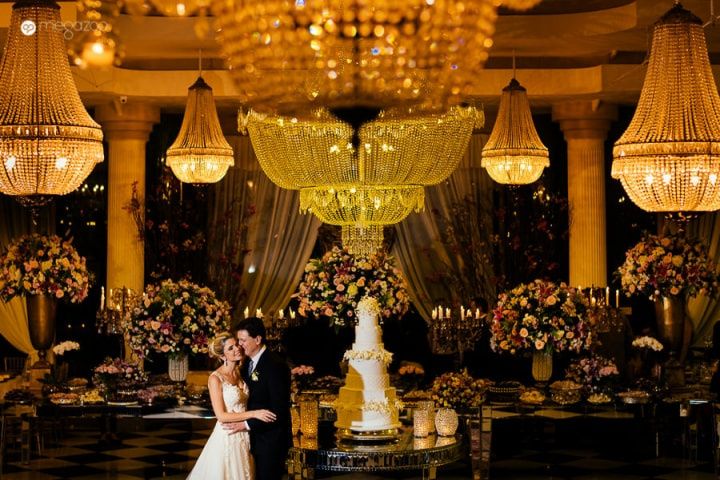 Ideias Criativas para Comemorar Suas Bodas de Cristal: Do Jantar à Viagem