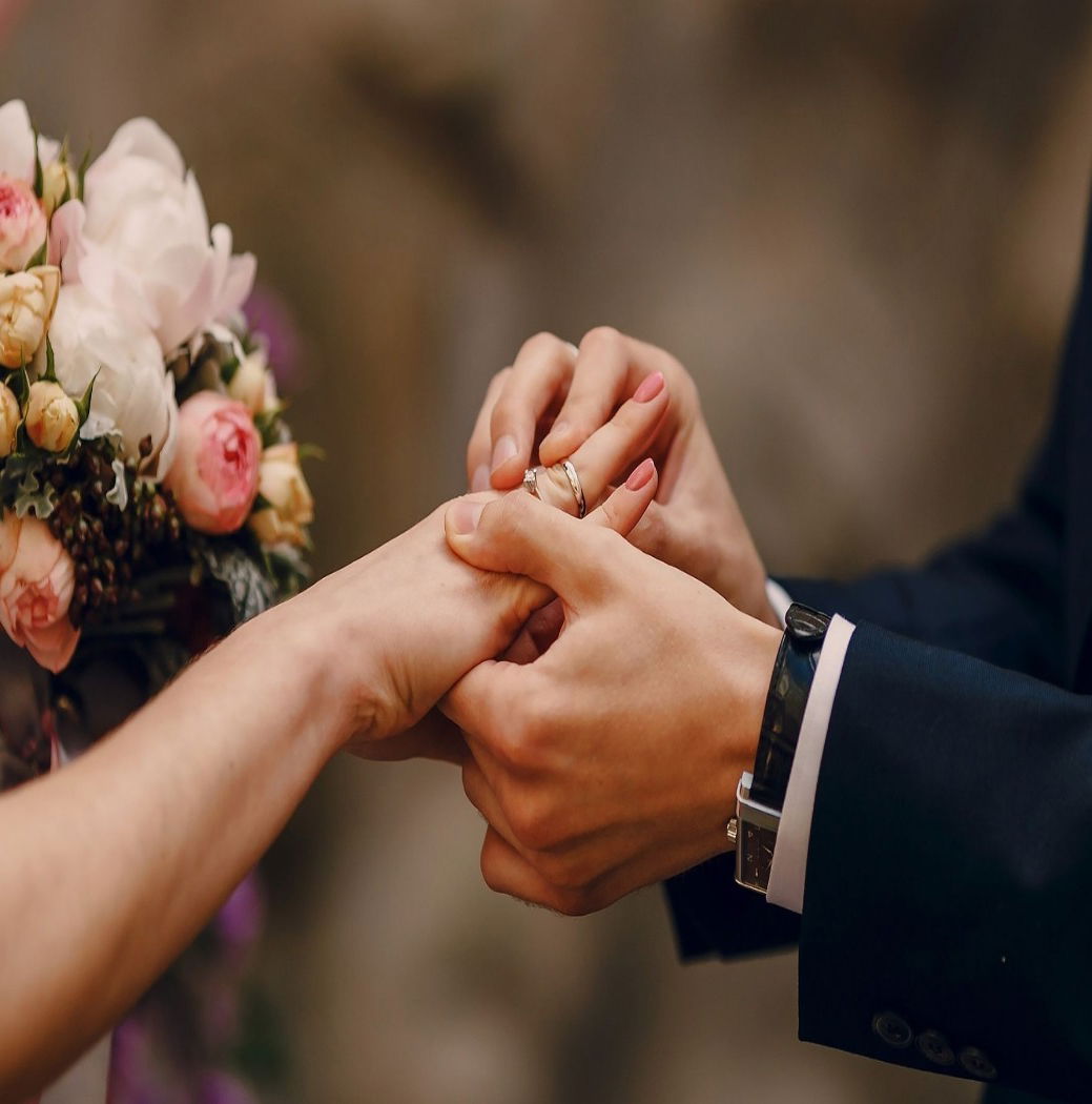 Como Comemorar os Primeiros Meses de Casamento: Ideias Românticas