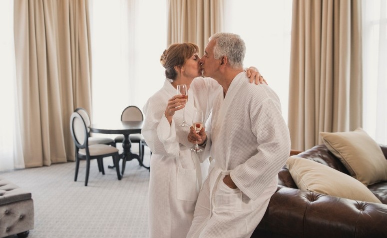 5 ideias de títulos para posts sobre Bodas de Pérola:
1. Bodas de Pérola: Celebre 30 Anos de Amor com Estilo e Significado
2. Presentes Inesquecíveis para Bodas de Pérola: Surpreenda seu Amor
3. Decoração de Sonho para Bodas de Pérola: Inspire-se em Ideias Marinhas
4. Renovação de Votos nas Bodas de Pérola: Um Compromisso Renovado
5. 30 Anos de Casamento: Como Tornar suas Bodas de Pérola Memoráveis