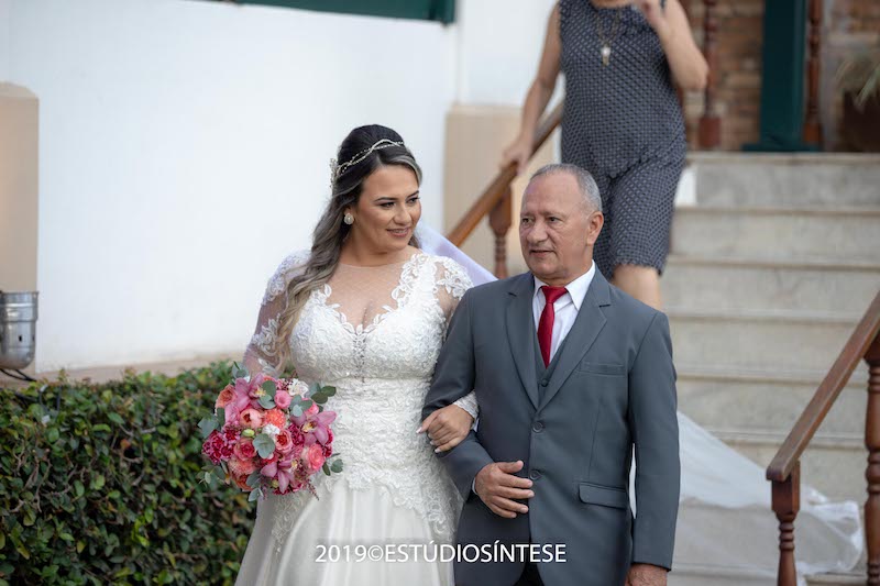 Dicas para ensaiar a entrada dos pais na cerimônia