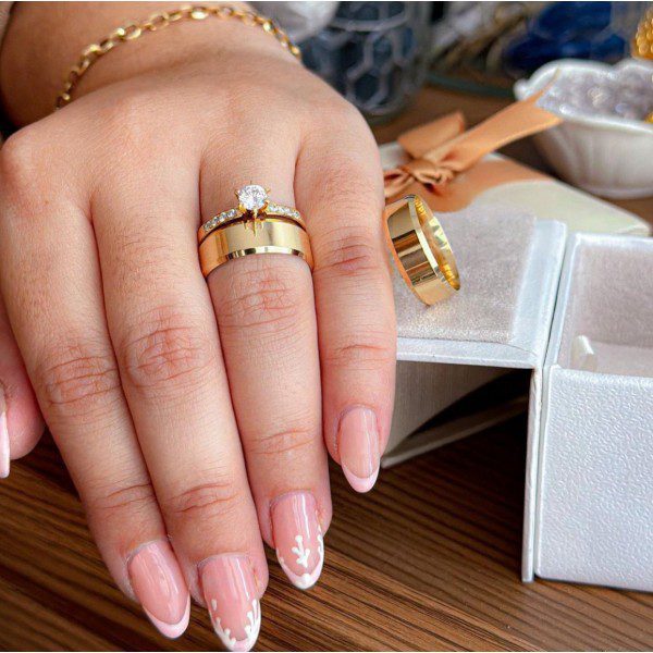 Alianças de casamento quadradas