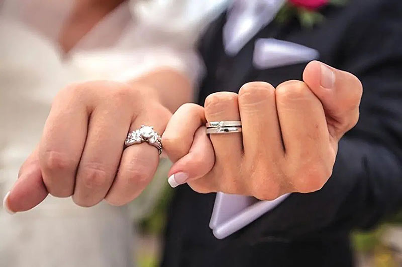 Alianças de tungstênio para casamento