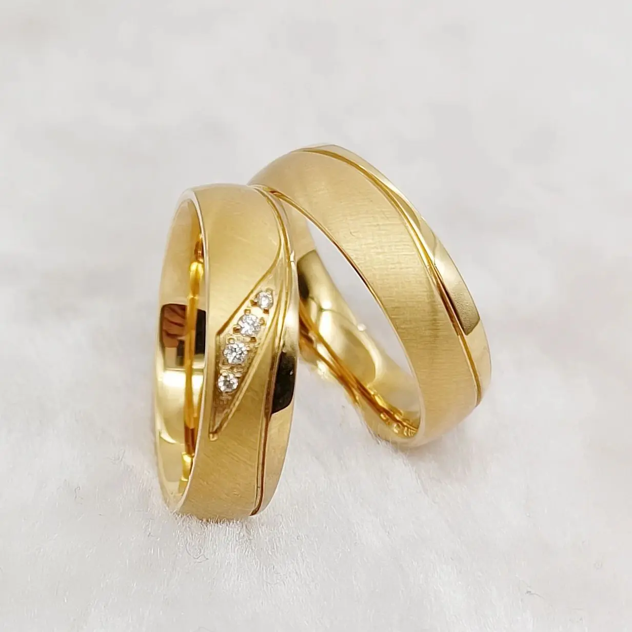 alianças de casamento ouro vs prata qual escolher