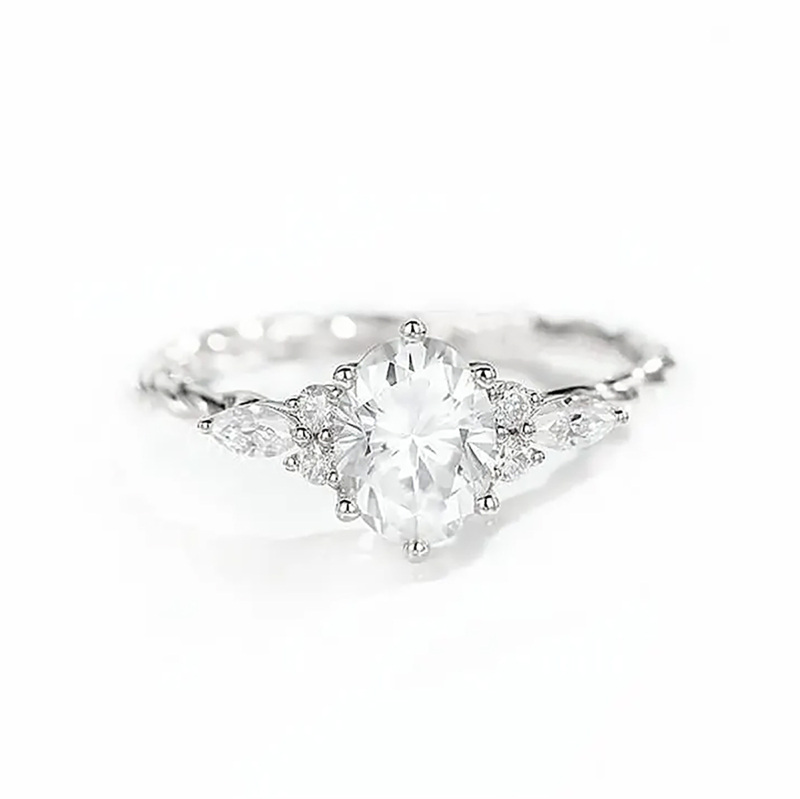 Diamantes de Laboratório vs. Naturais: Qual a Melhor Escolha para o Seu Anel de Noivado?