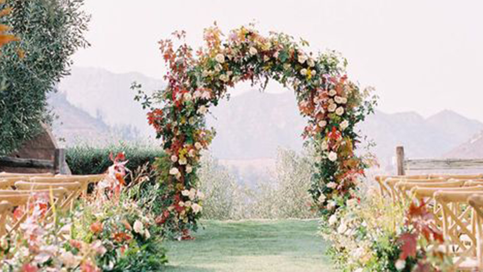 arco de flores para altar