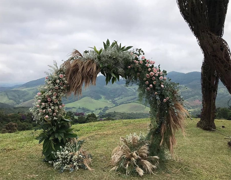 onde comprar arco geométrico para altar pequeno