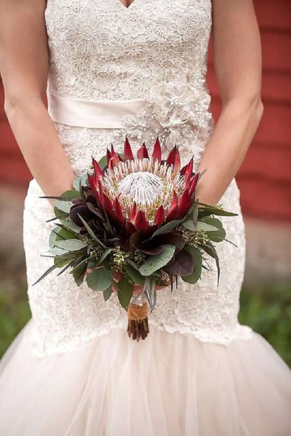 5 Ideias de Títulos para Posts sobre Arranjos de Proteas:
1. Proteas: A Flor Exótica que Transforma Qualquer Ambiente.
2. Do Minimalismo ao Boho: Descubra os Estilos de Arranjos com Proteas.
3. Como Conservar Seus Arranjos de Proteas Frescas e Desidratadas.
4. Guia Completo das Variedades de Proteas para Arranjos Incríveis.
5. Proteas em Eventos: Inspirações para Casamentos e Decorações Rústicas.