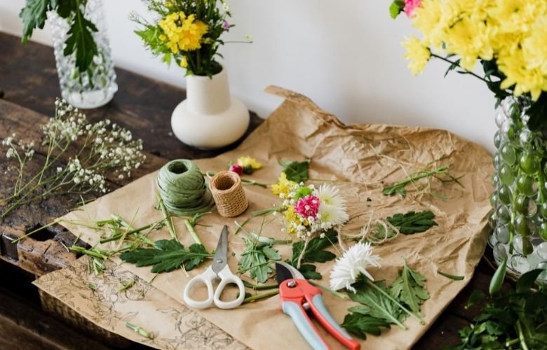 erros comuns ao montar arranjos de flores baixos