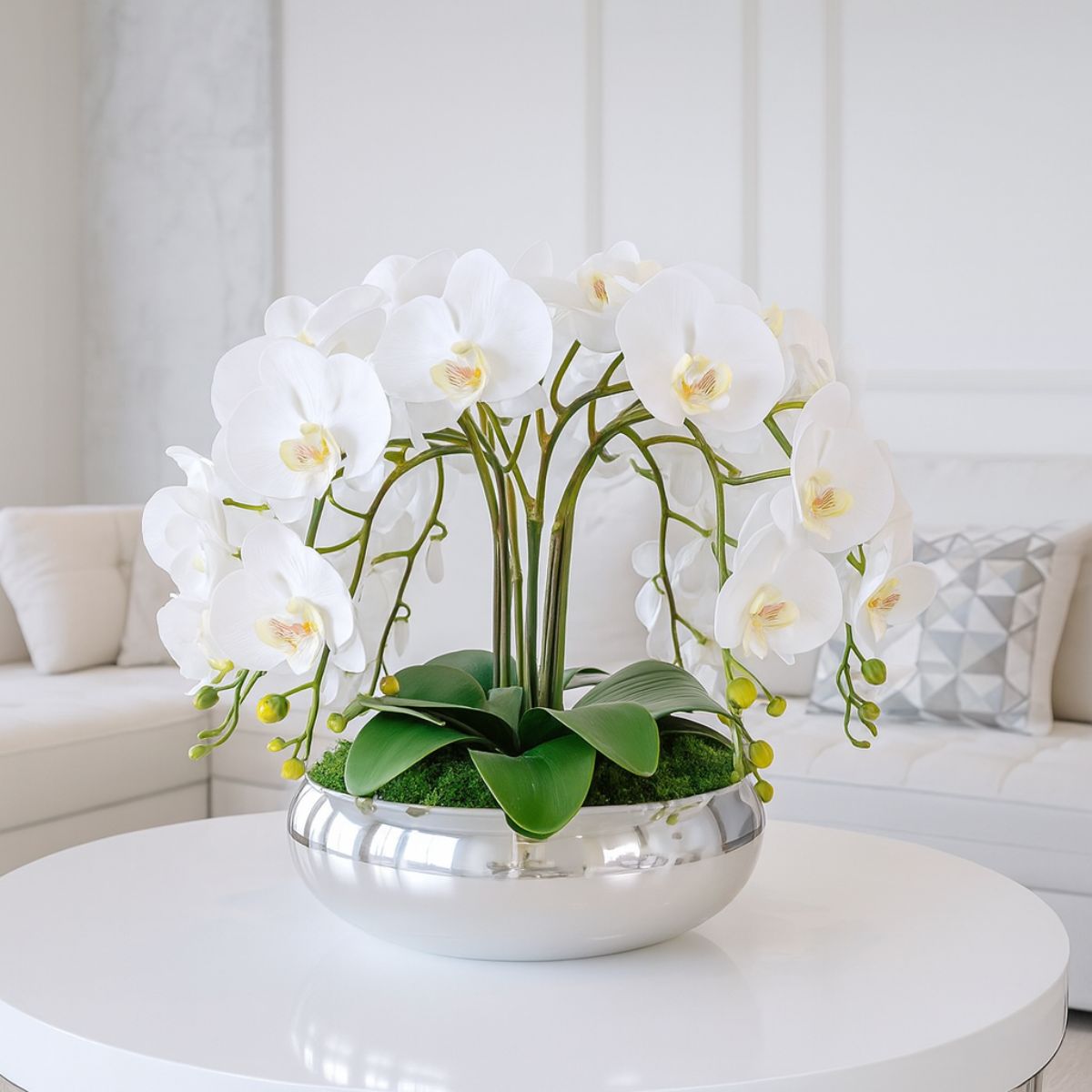 Arranjos Permanentes em Vasos de Prata: Durabilidade e Elegância Sem Manutenção