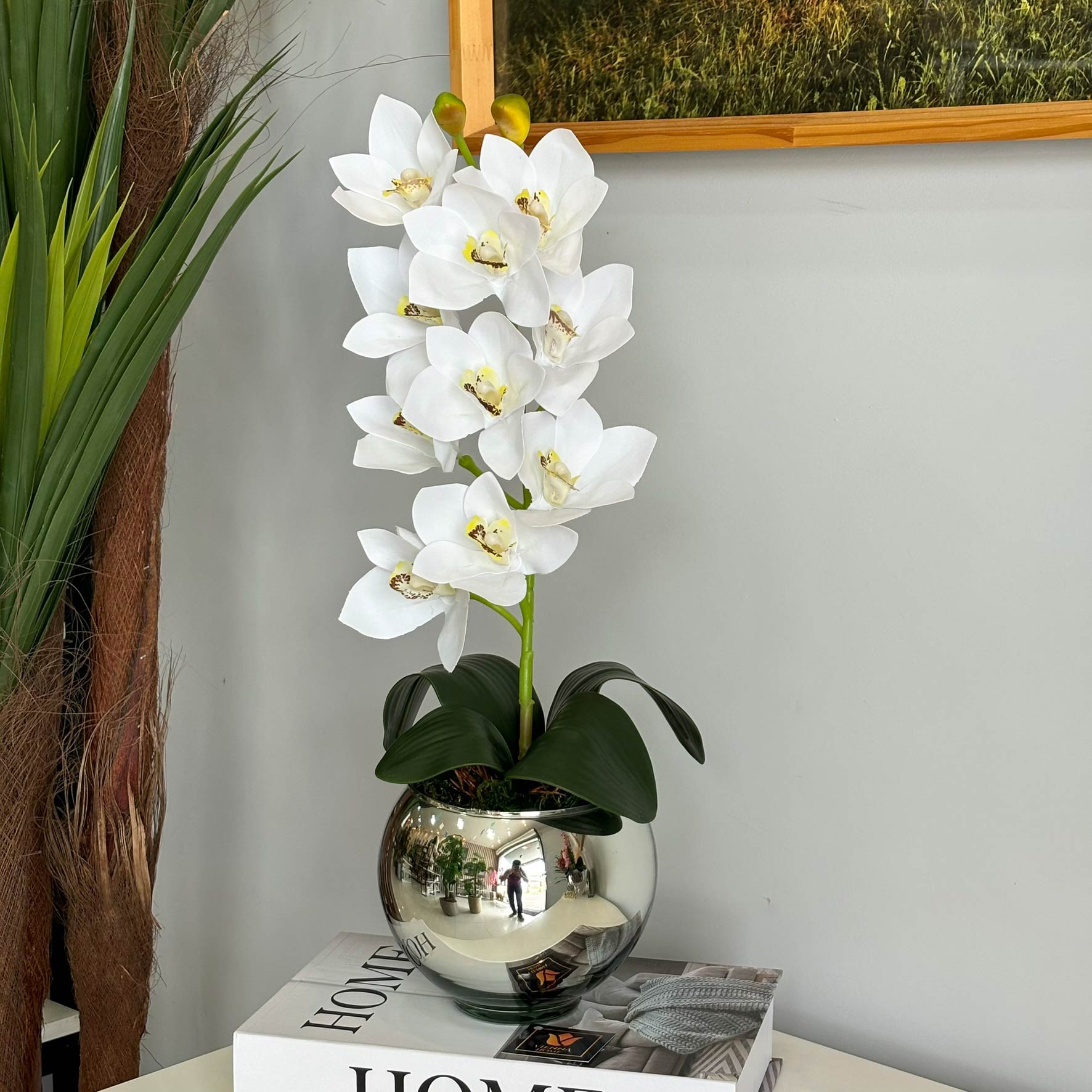 Arranjos Permanentes em Vasos de Prata: Durabilidade e Elegância Sem Manutenção