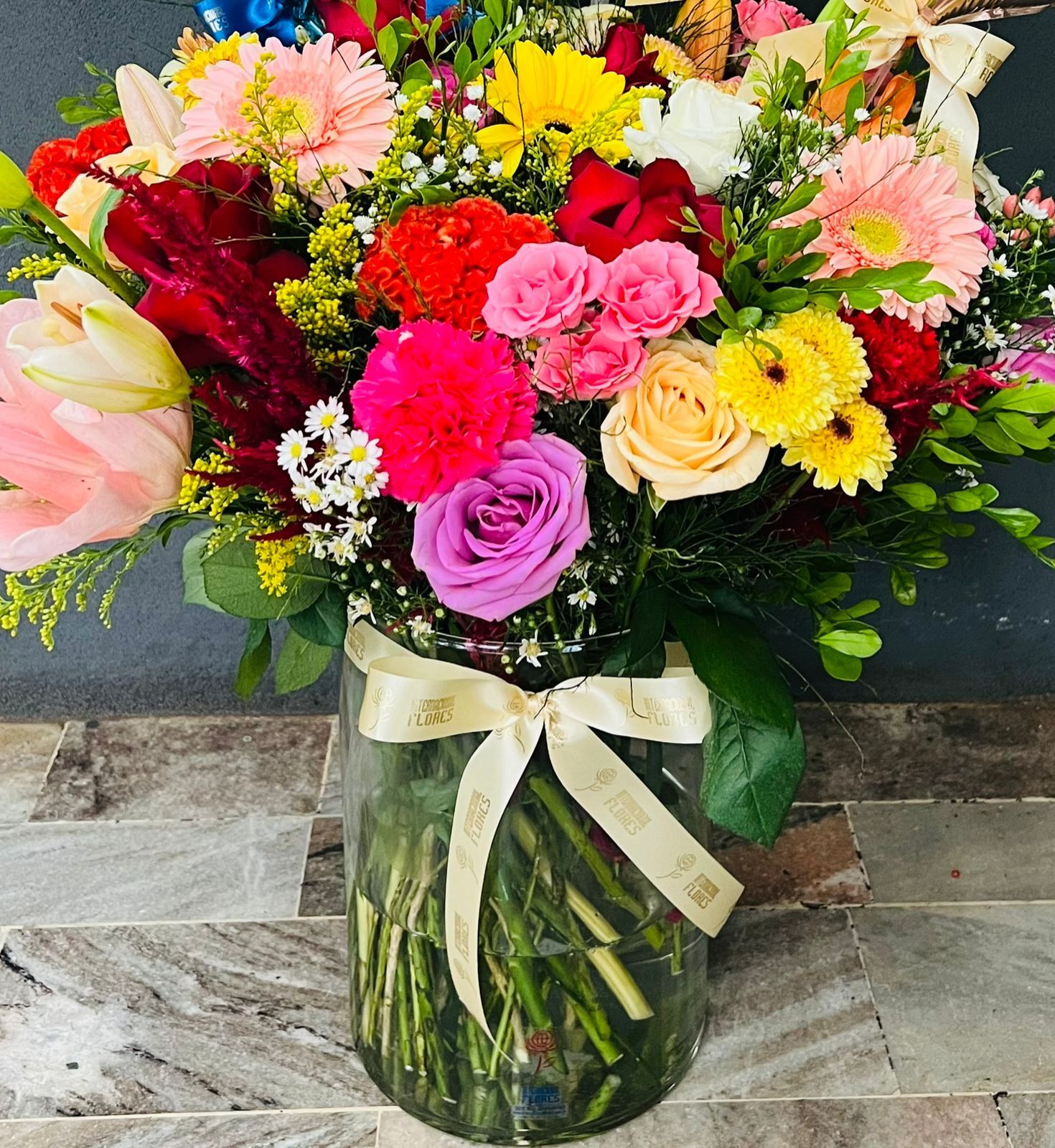 DIY: Monte Seu Próprio Arranjo Floral em Vaso de Vidro