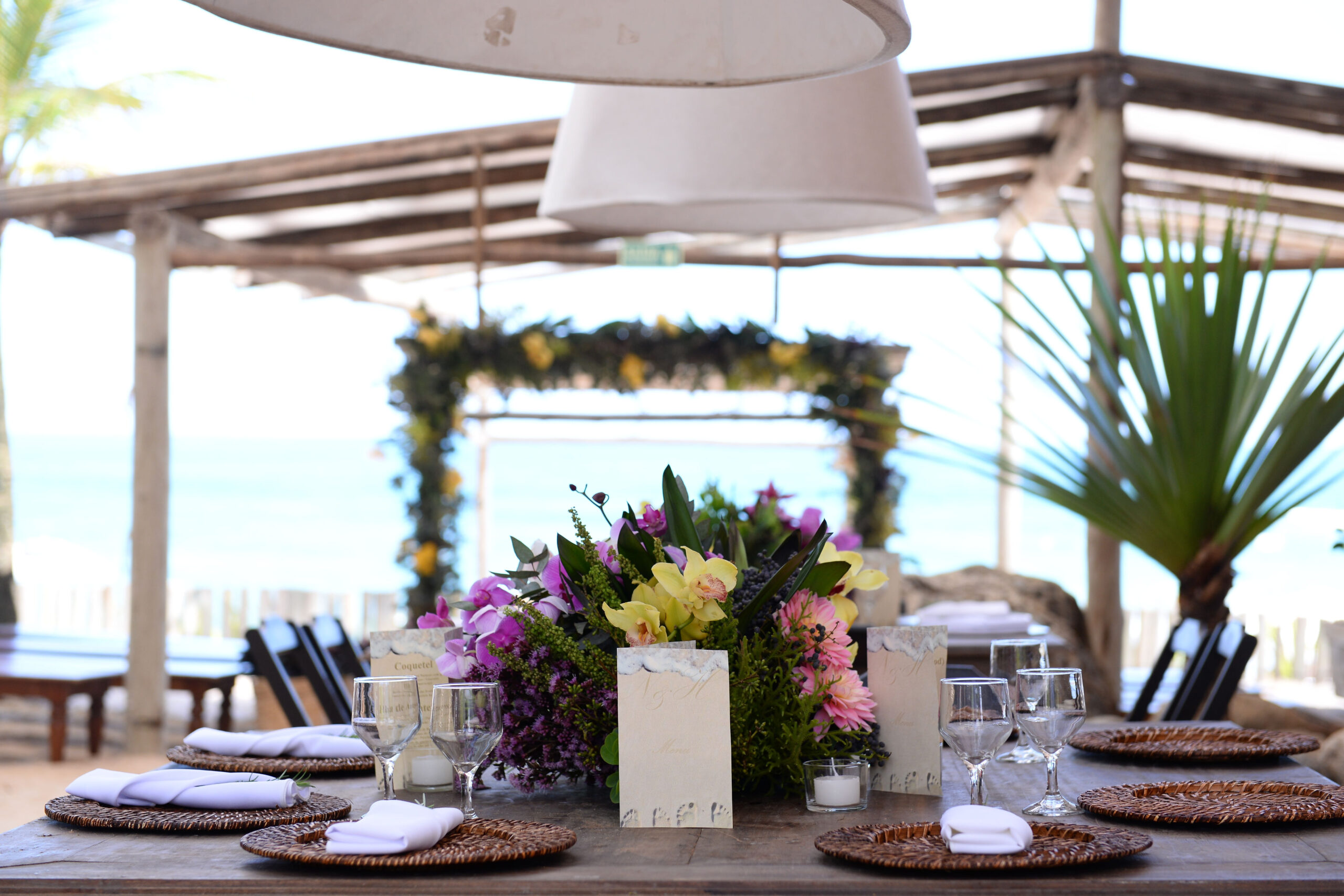 Harmonização Perfeita: Bebidas e Molhos para seu Bar de Ostras em Eventos