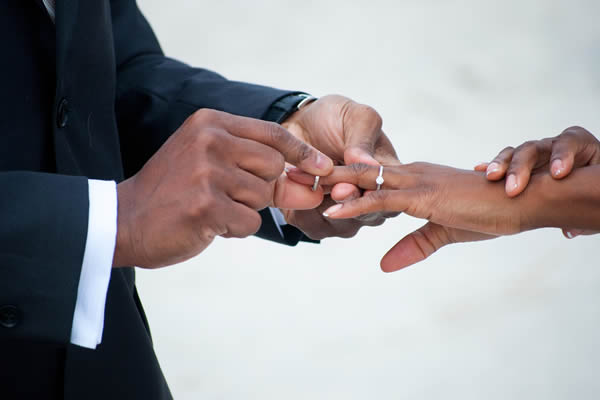 Padrinhos de casamento: Qual o papel deles além da bênção das alianças?