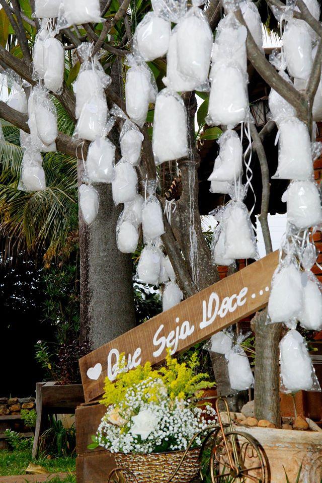 Como Celebrar Bodas de Algodão: Ideias Criativas para os 2 Anos de Casamento