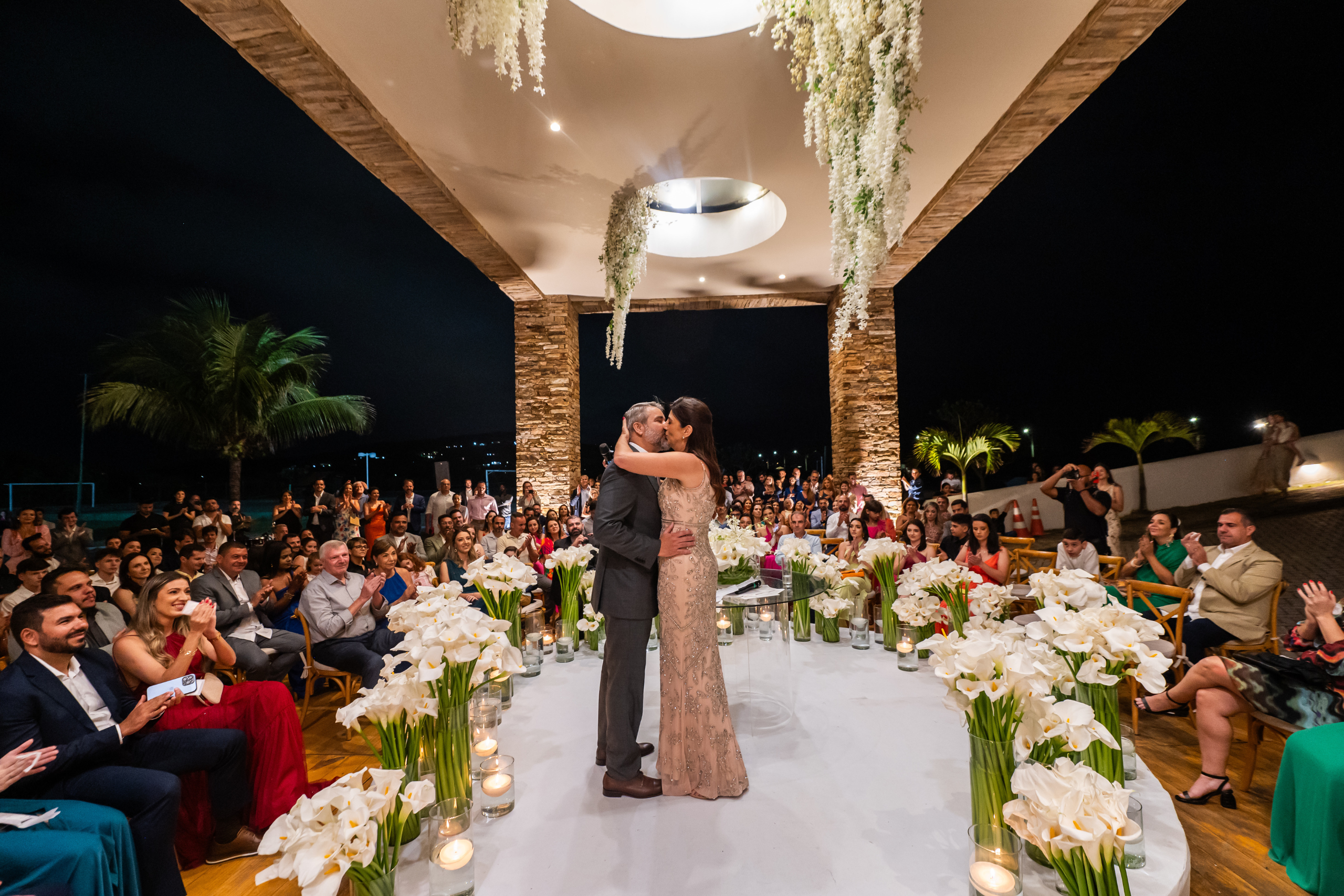 O Significado Profundo da Porcelana no Casamento e Sua História