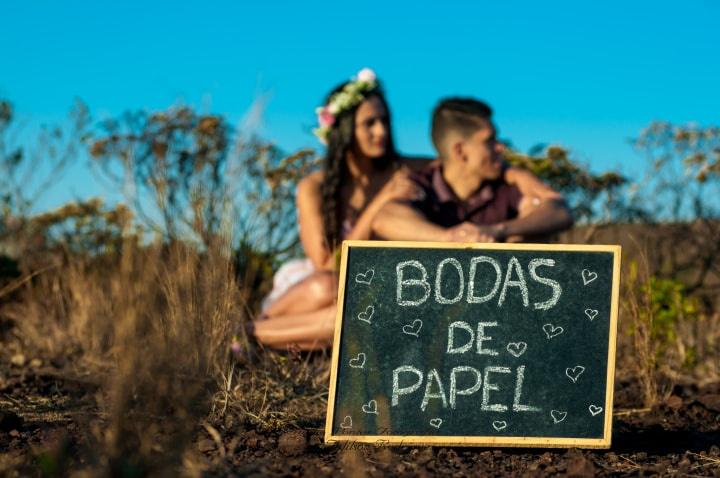 comemorar bodas de papel