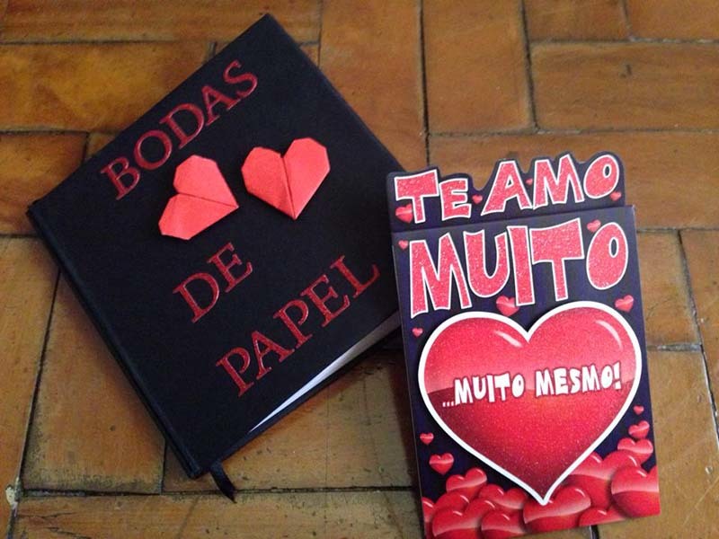 comemorar bodas de papel