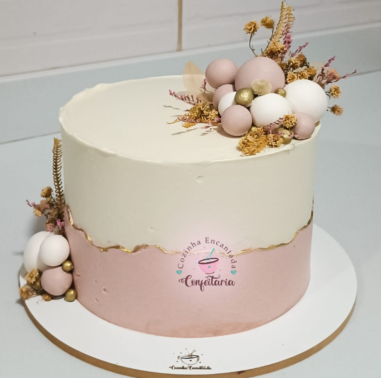 bolo de mesversário decorado