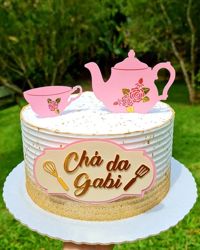 bolo de utensílios para noivado