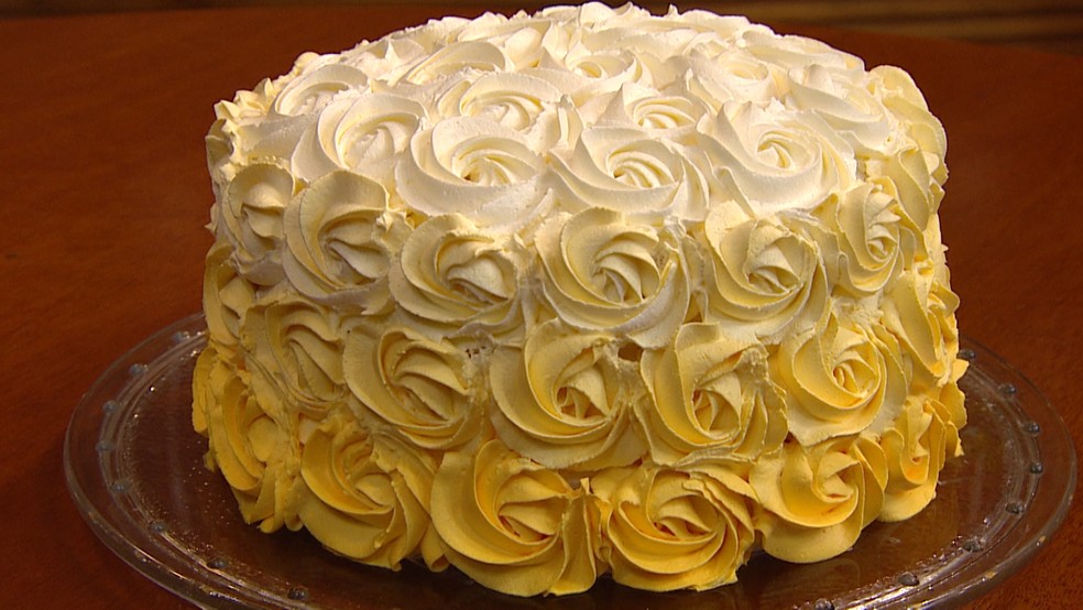 Bolo Decorado Amarelo