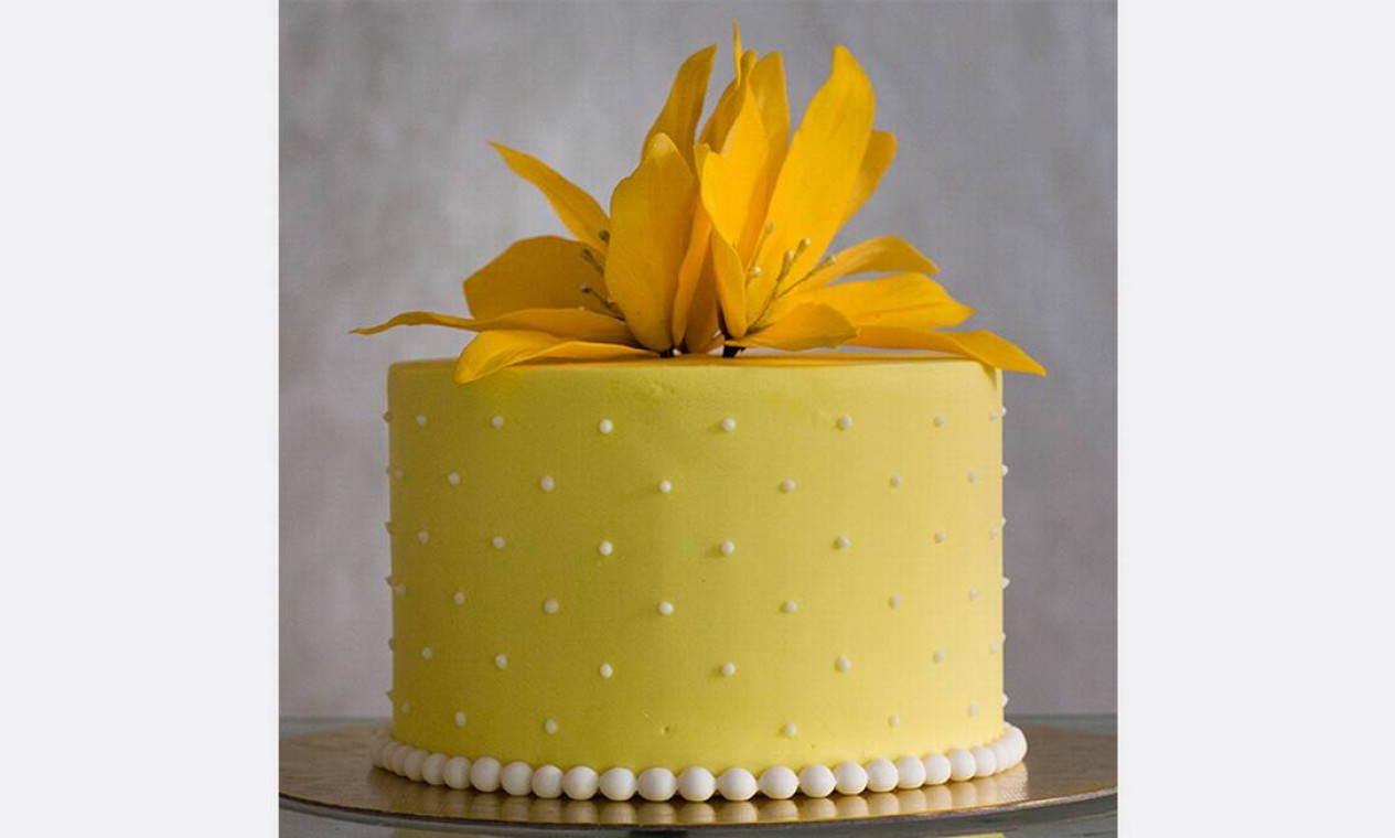 Bolo Decorado Amarelo
