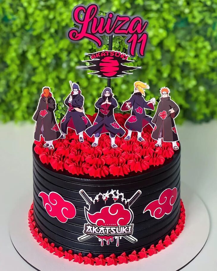 bolo decorado anime chantilly