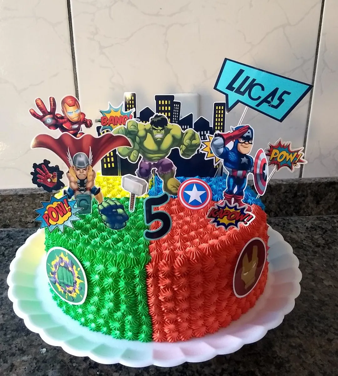 bolo vingadores espatulado
