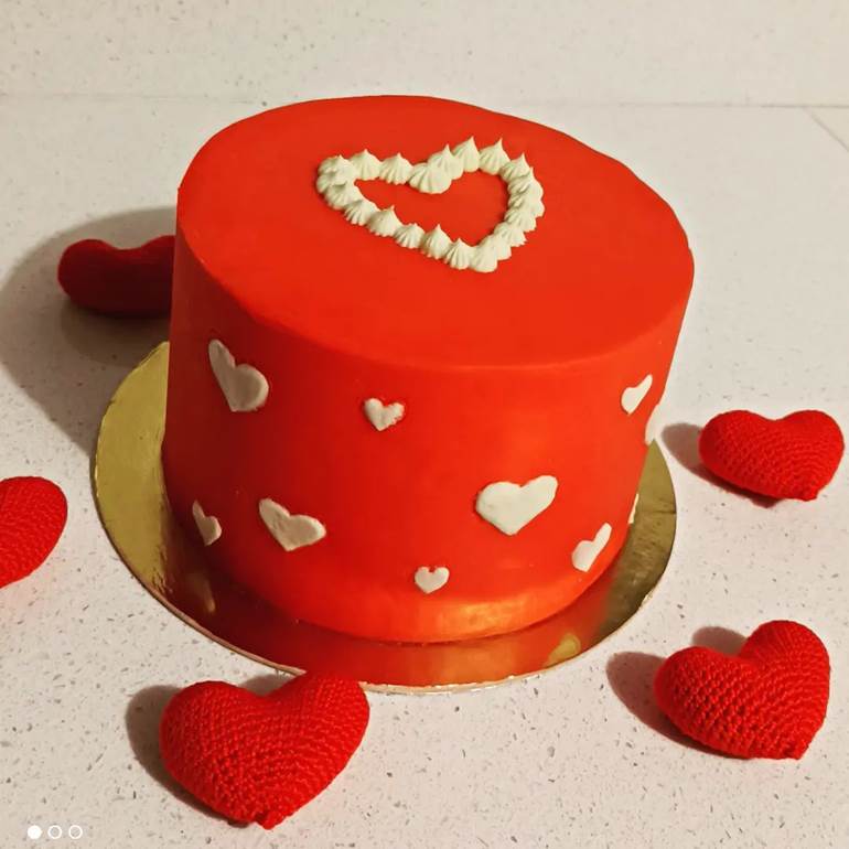 erros comuns ao escolher bolo decorado casal apaixonado