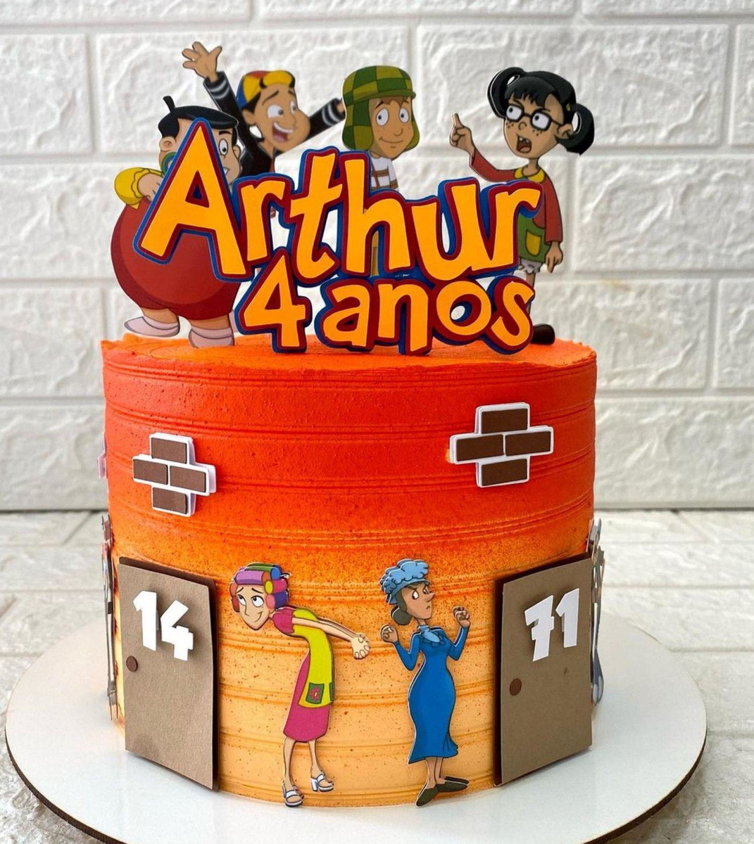 fazer bolo decorado chaves em casa