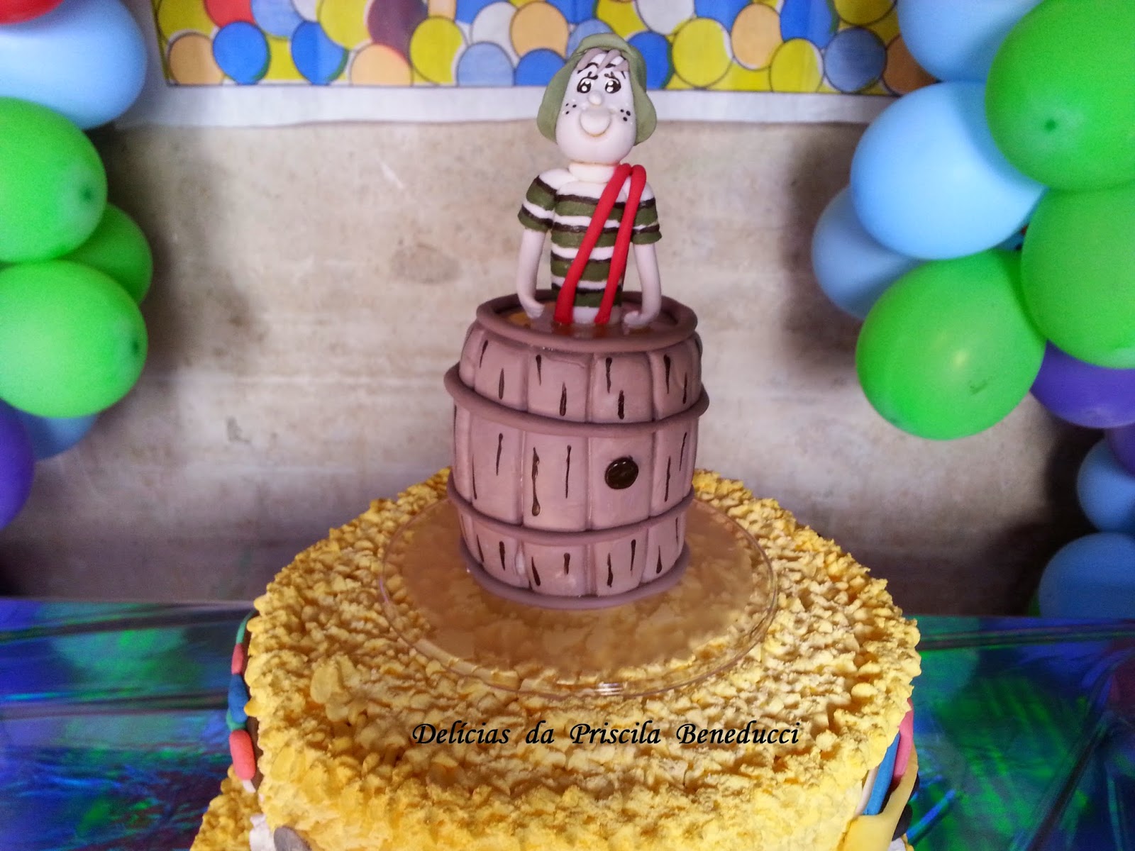 bolo decorado chaves pasta americana