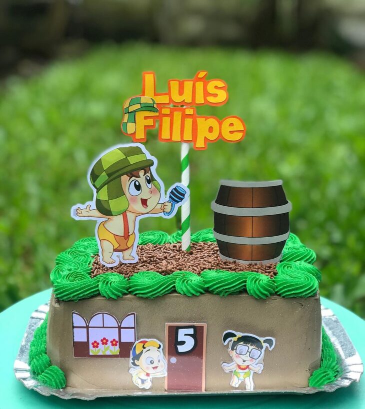 bolo decorado chaves pasta americana