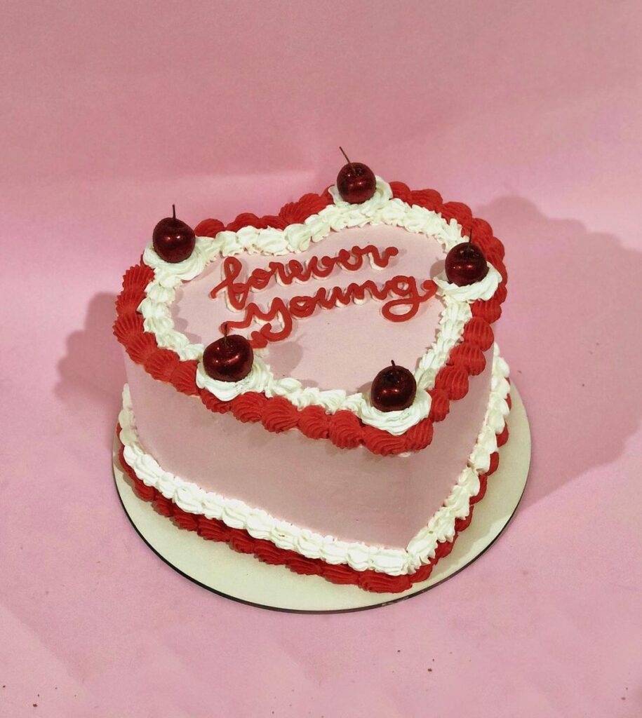 5 ideias de títulos:
1. Bolos Temáticos de Física: Da Ciência à Educação Física em 2026
2. Tendências de Confeitaria: Bolos de Física e Educação Física para o Futuro
3. Decoração de Bolos: Explorando o Universo da Física e Fitness
4. Minimalismo e Vintage: Novas Abordagens para Bolos Temáticos em 2026
5. Do Átomo ao Haltere: Ideias Criativas para Bolos de Física e Educação Física