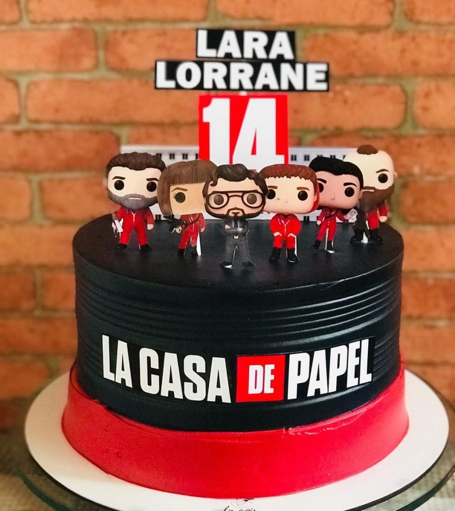 5 ideias de títulos:
1. Bolo La Casa de Papel: Guia Completo de Decoração e Inspiração
2. Como Fazer um Bolo Incrível com o Tema La Casa de Papel
3. Elementos Essenciais para um Bolo Temático de La Casa de Papel
4. Dicas de Personalização para Bolos de Aniversário La Casa de Papel
5. La Casa de Papel: Ideias Criativas para Bolos Fake e Confeitados
