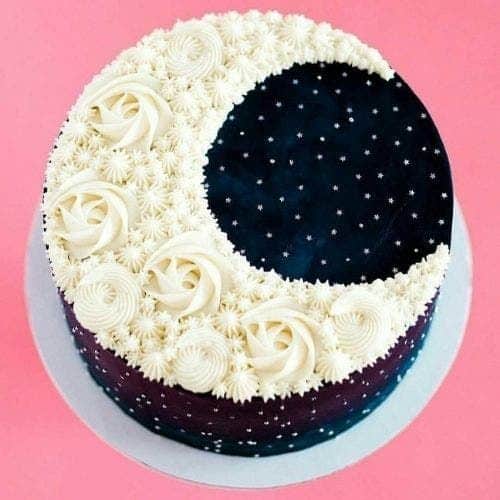bolo lua com pasta americana