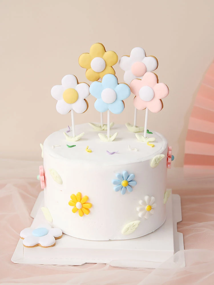 5 ideias de títulos:
1. Bolo de Margaridas: Guia Completo de Decoração e Inspirações
2. Aprenda a Fazer Bolos Incríveis com Decoração de Margaridas
3. Tendências em Bolos Decorados: O Charme das Margaridas
4. Bolo de Margaridas para Festas: Ideias para Todas as Ocasiões
5. Do Minimalista ao Rústico: A Versatilidade do Bolo de Margaridas
