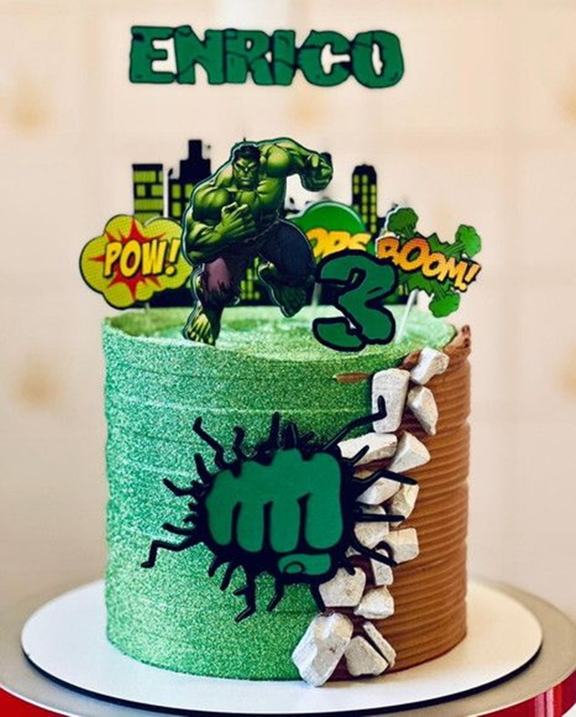 Bolo Decorado Pedras