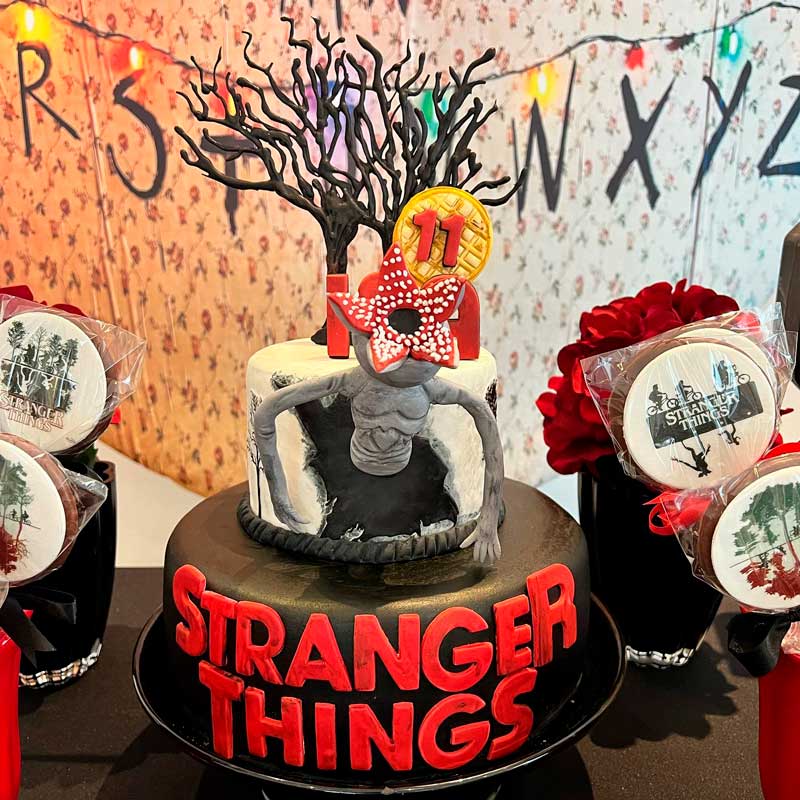 Guia Completo: Como Decorar seu Bolo Stranger Things em Casa