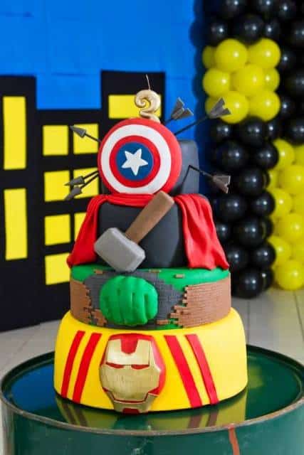 bolo decorado super herois vingadores