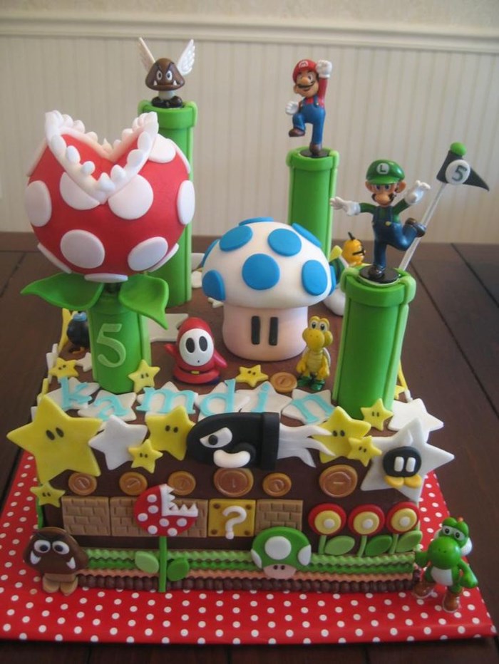 DIY Bolo Super Mario: Passo a Passo para Decoração com Toppers e Chantilly