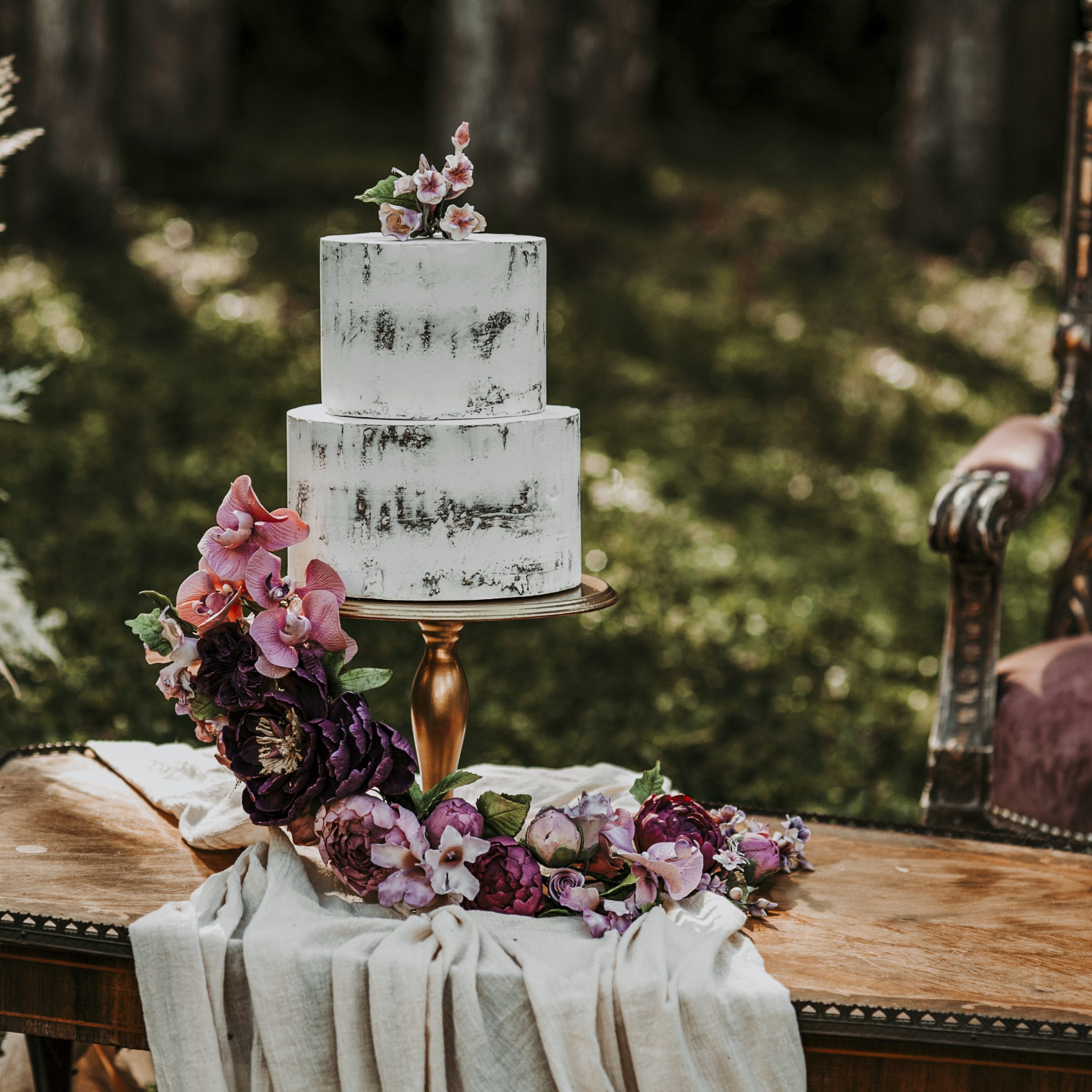 Como Escolher o Bolo Cenográfico Perfeito para Cada Estilo de Casamento