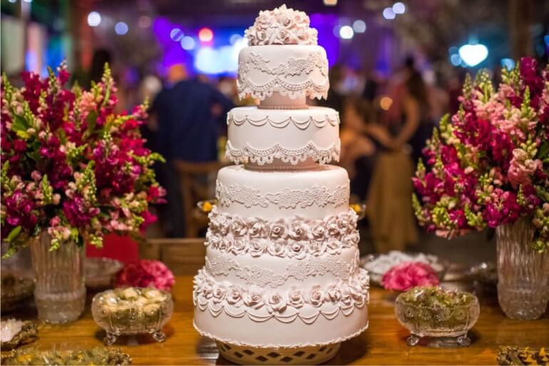 DIY Bolo Fake de Casamento: Materiais e Passo a Passo para Economizar