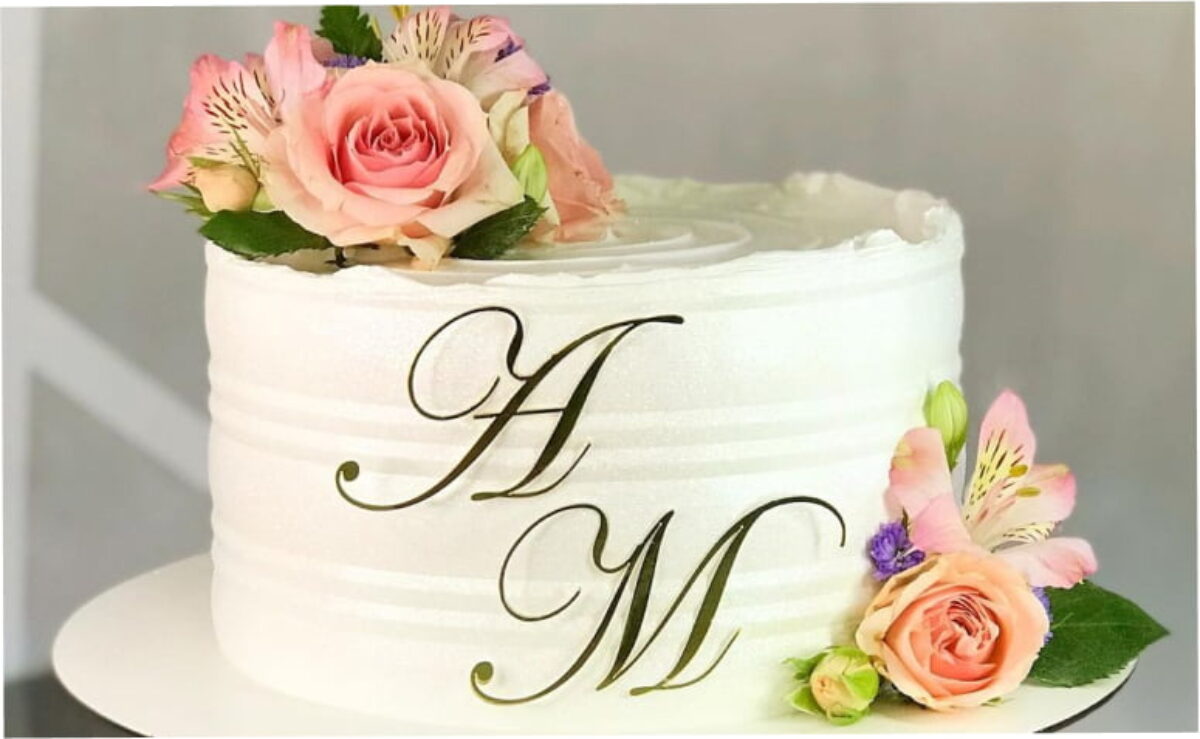 quanto custa um bolo de noivado personalizado?