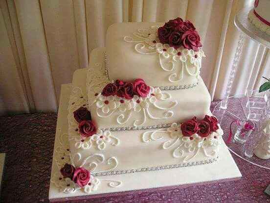 bolo quadrado casamento para 100 pessoas