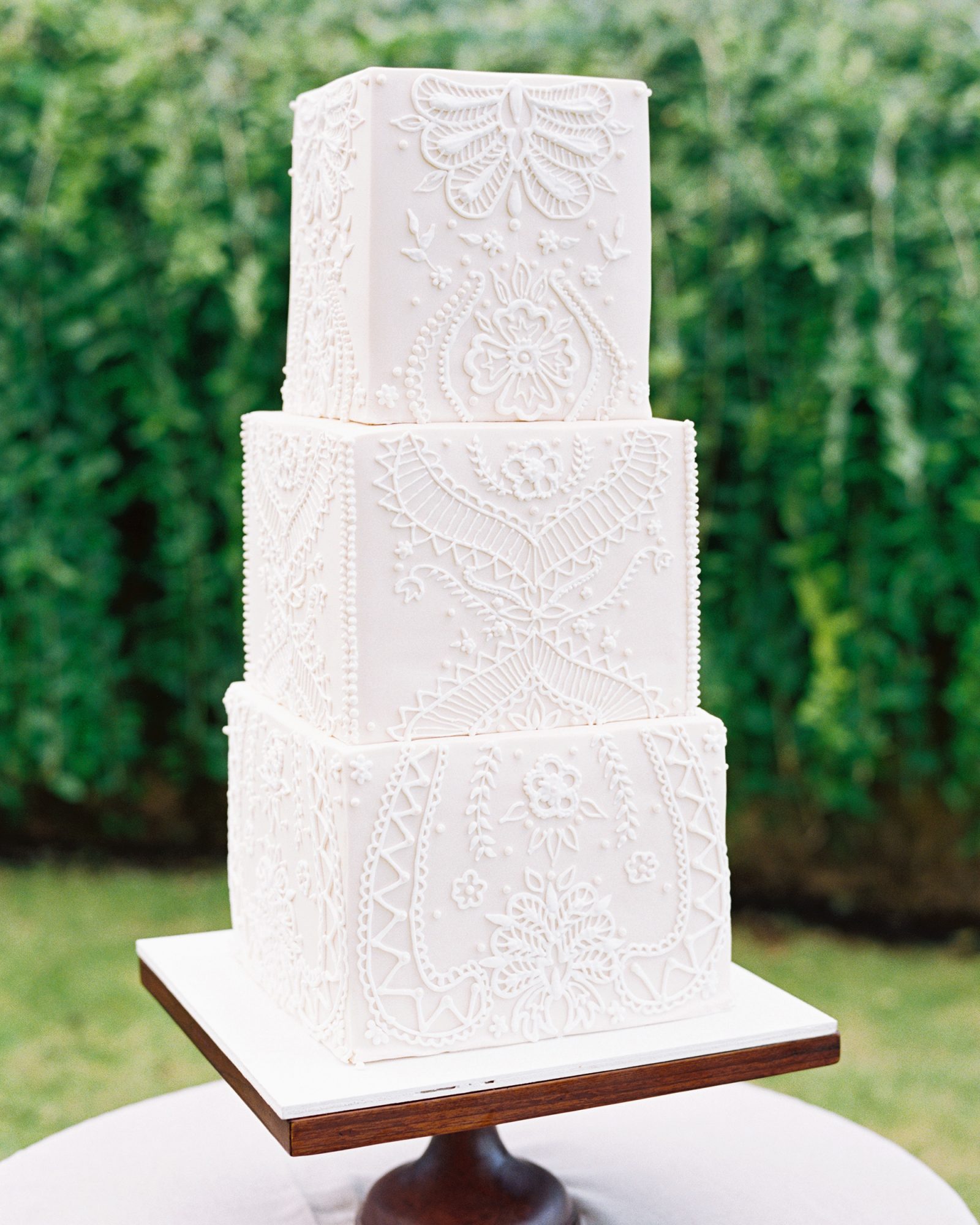bolo quadrado casamento minimalista