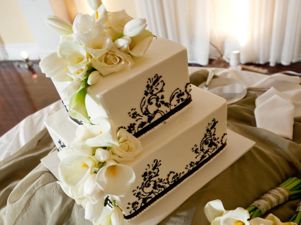 bolo quadrado casamento com flores