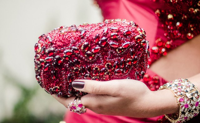 erros ao escolher bolsa de festa casamento