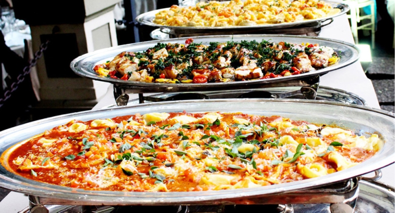 Tendências de Buffet para Casamentos em 2026: Inovações e Cardápios Criativos