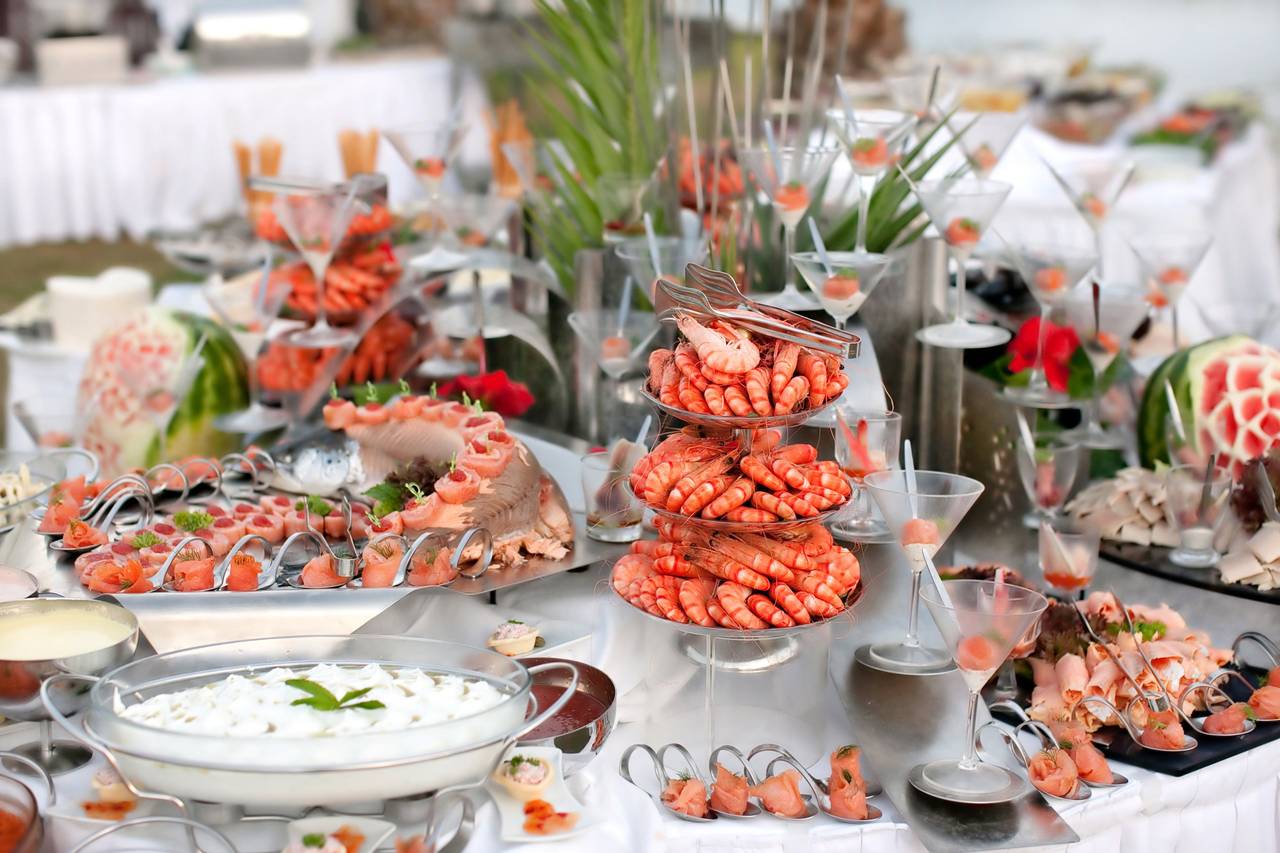 buffet de casamento com ilhas interativas