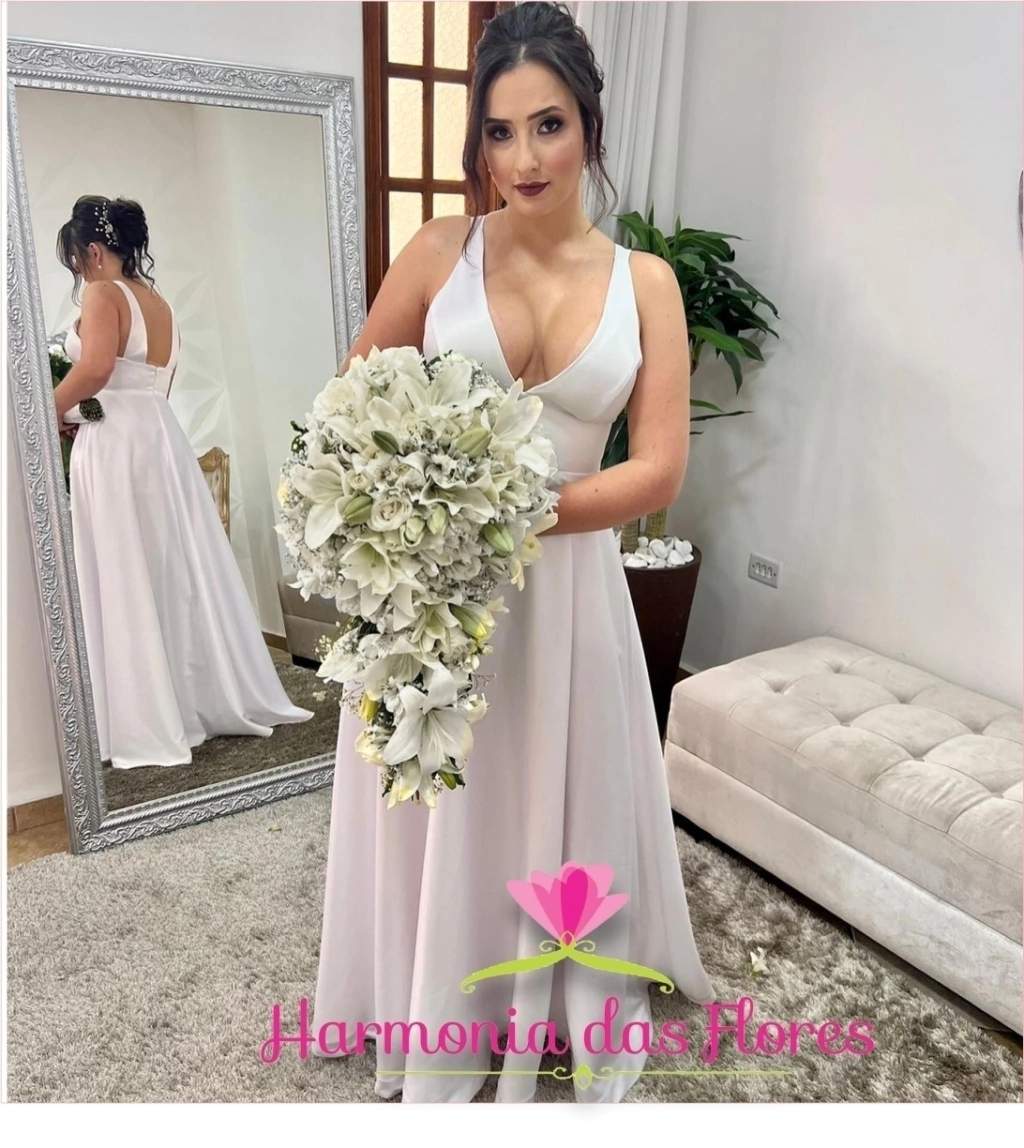 Como Segurar o Buquê de Noiva Cascata para um Efeito Deslumbrante